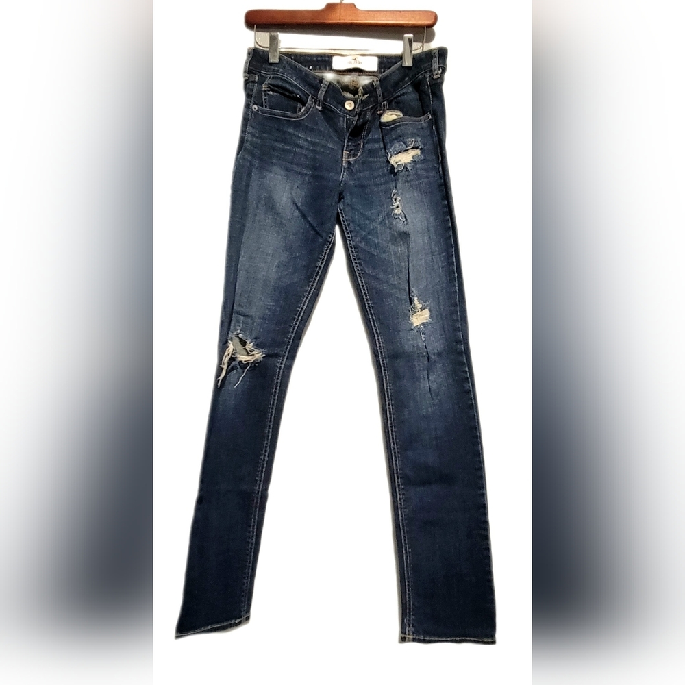 Hollister, Size 7, 28 ripped skinny jeans